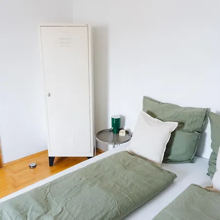 Daire Raum Life - #1 Mit Kostenlosen Parkplatz Straubing