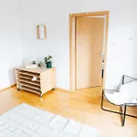 Raum Life - Stilvolle Mit 2 Schlafzimmern Und Kostenlosen Parkplatz 公寓 *