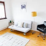 Raum Life - Stilvolle Mit 2 Schlafzimmern Und Kostenlosen Parkplatz 公寓 施特劳宾