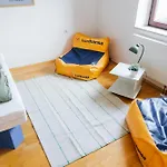 Raum Life - Stilvolle Mit 2 Schlafzimmern Und Kostenlosen Parkplatz *