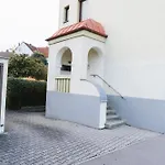 Raum Life - Stilvolle Mit 2 Schlafzimmern Und Kostenlosen Parkplatz * 施特劳宾