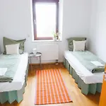 Raum Life - Stilvolle Mit 2 Schlafzimmern Und Kostenlosen Parkplatz 公寓 施特劳宾