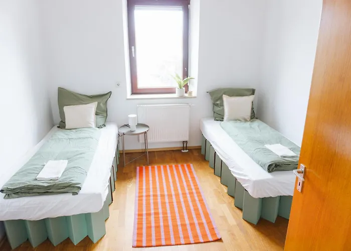 Raum Life - #1 Mit Kostenlosen Parkplatz Apartman Straubing